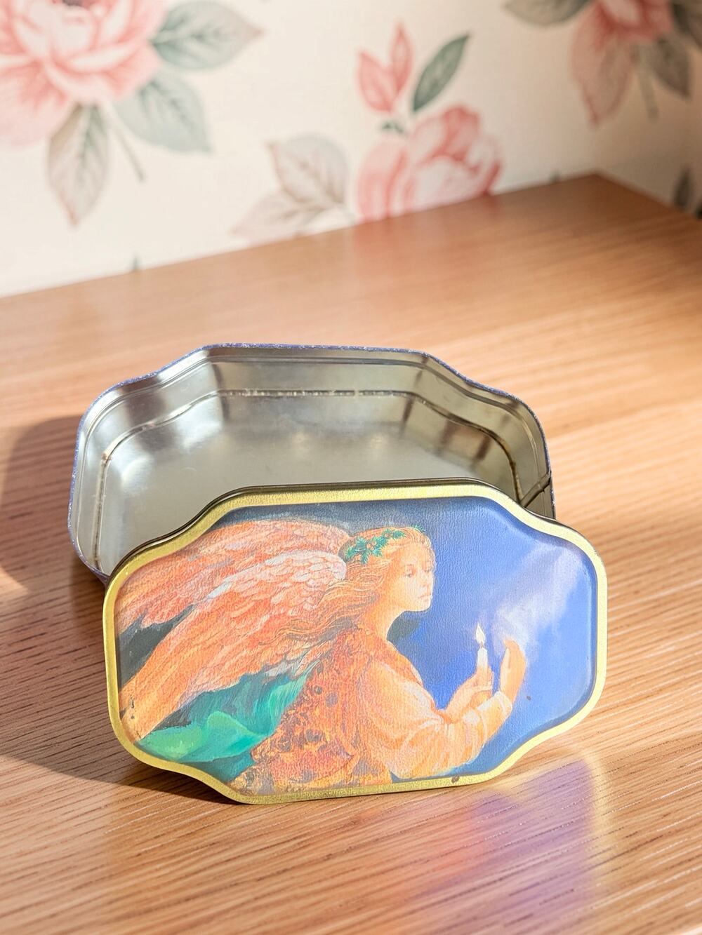 Vintage SunsOut Art Studio Angel Christmas Tin Candle Guardian Angel 7.5"